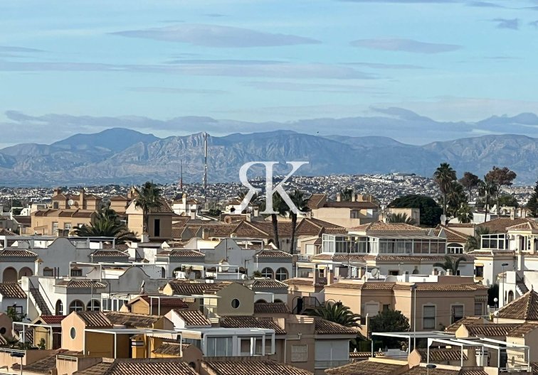 Resale - Apartment - Torrevieja - Aguas Nuevas