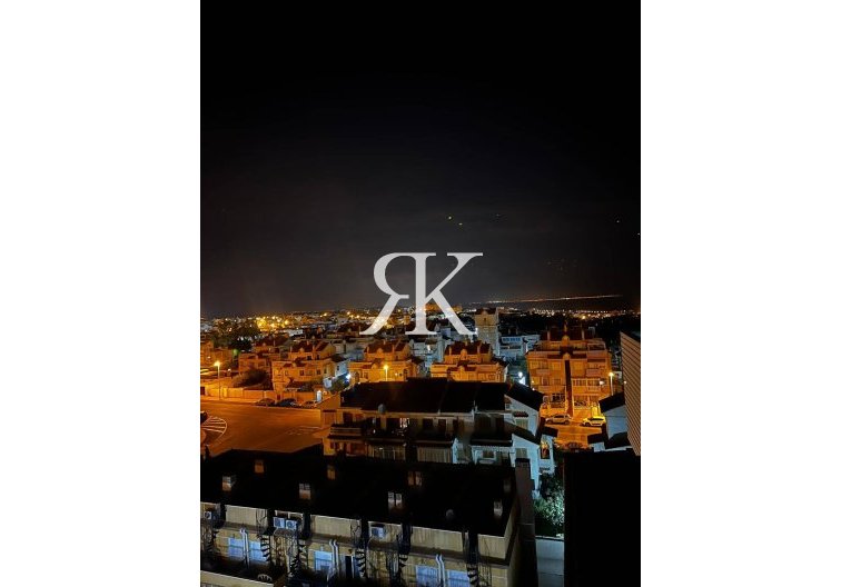 Resale - Apartment - Torrevieja - Aguas Nuevas