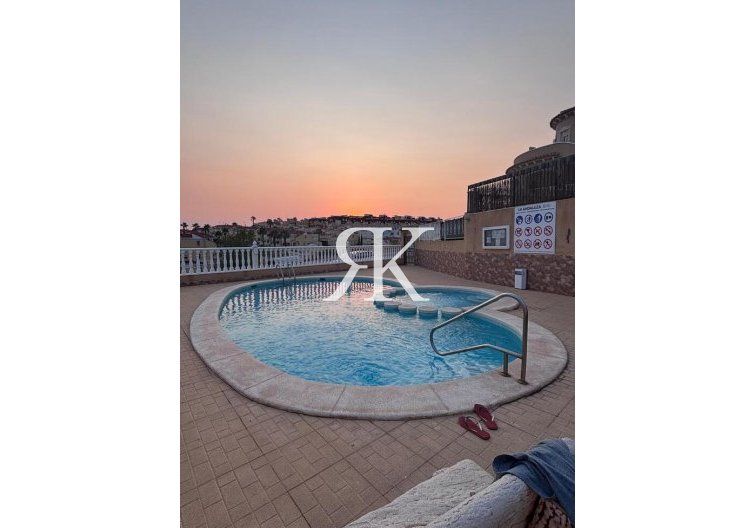 Resale - town house - Villamartin - Costa Blanca