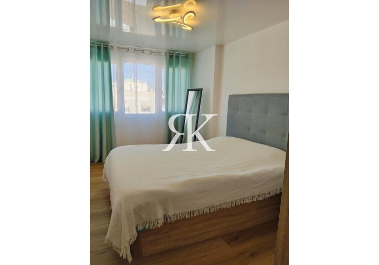 Resale - Apartment - Alicante - Altozano