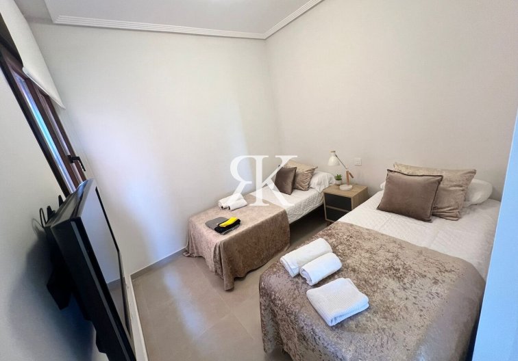 Resale - Apartment - Los Alcázares - SERANA GOLF