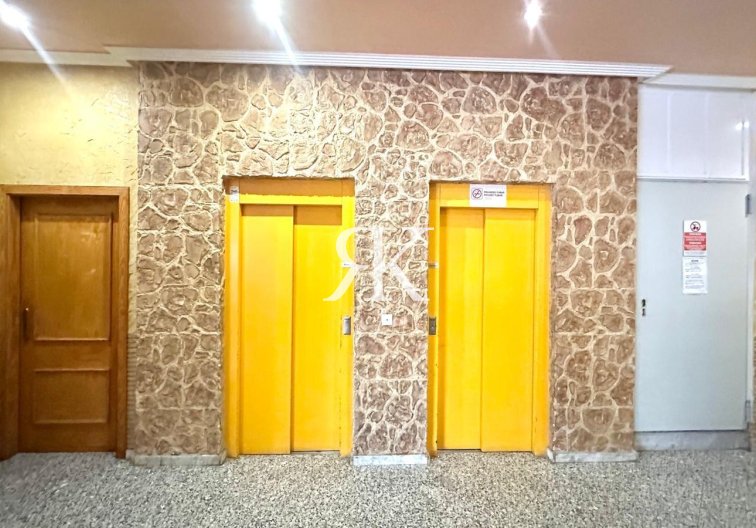 Wiederverkauf - Wohnung - Torrevieja - Estacion De Autobuses