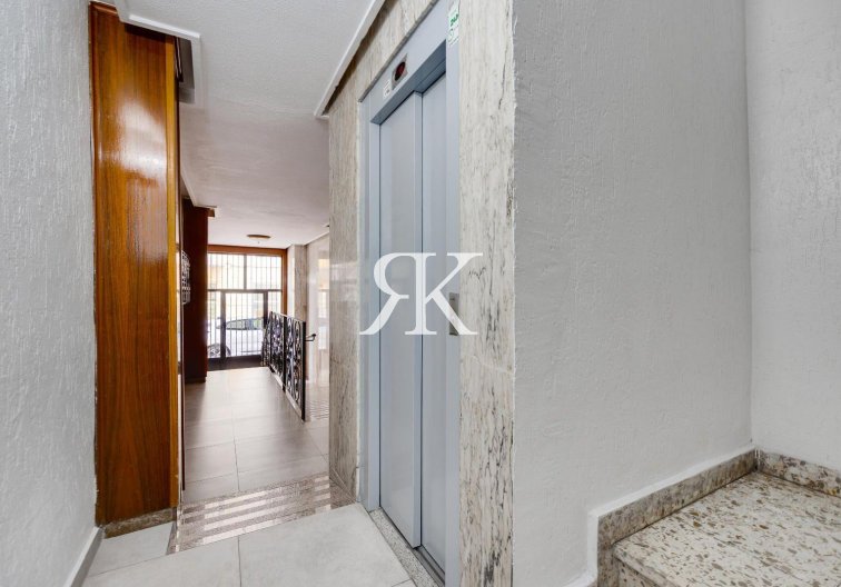 Revente - Appartement - Torrevieja - Centro