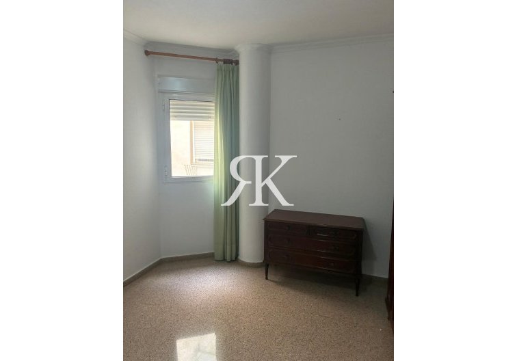 Herverkoop - Appartement - Almoradí - Centro