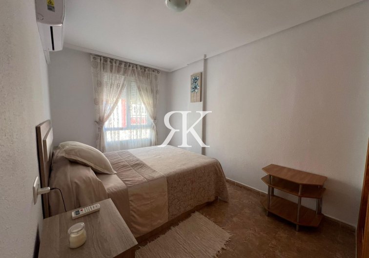 Resale - Apartment - Torrevieja - Playa de los Locos