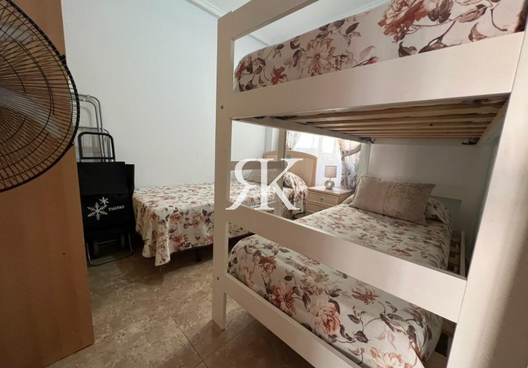 Resale - Apartment - Torrevieja - Playa de los Locos
