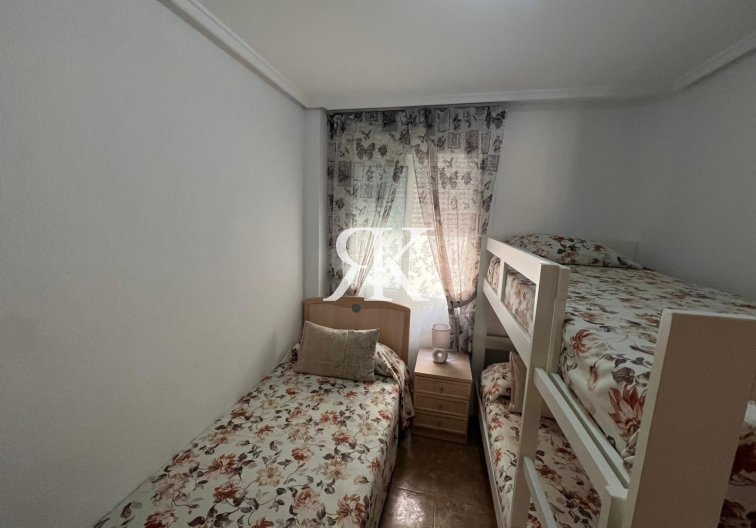 Resale - Apartment - Torrevieja - Playa de los Locos