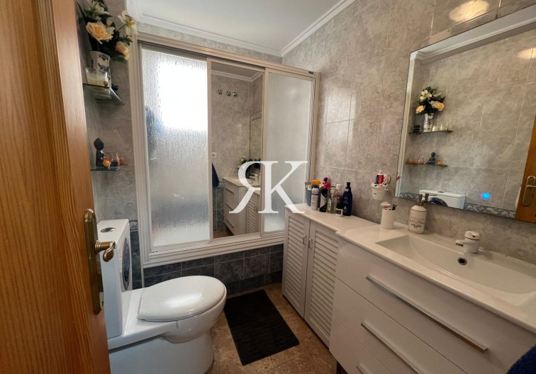 Resale - Apartment - Torrevieja - Playa de los Locos