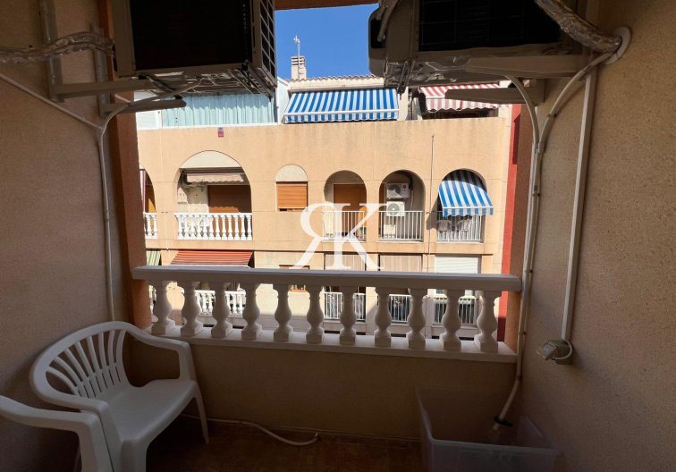 Resale - Apartment - Torrevieja - Playa de los Locos