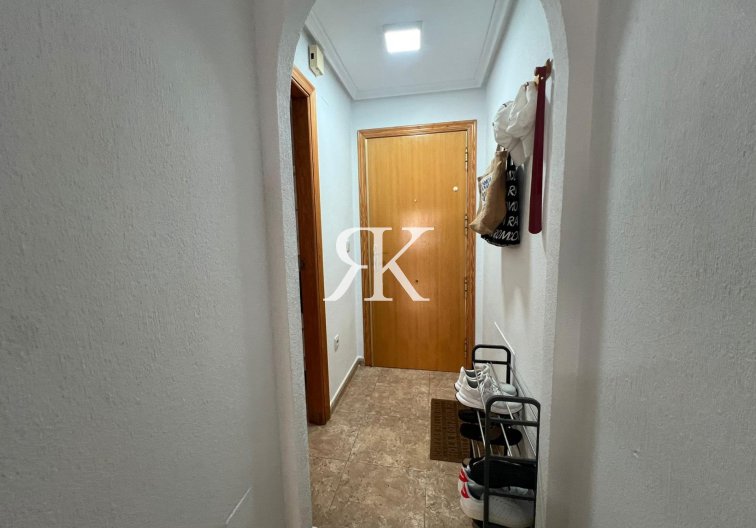 Resale - Apartment - Torrevieja - Playa de los Locos