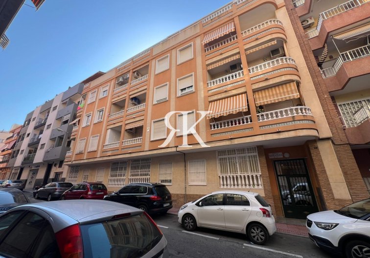Resale - Apartment - Torrevieja - Playa de los Locos