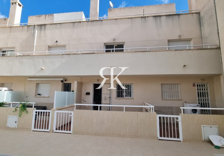 Wiederverkauf - town house - Orihuela Costa - Costa Blanca