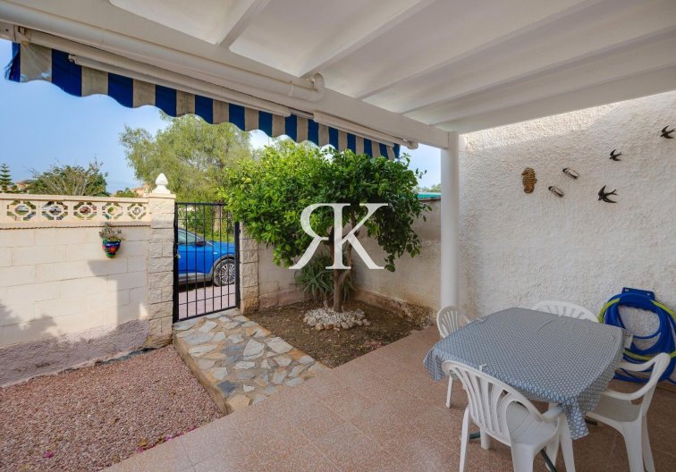 Revente - villa - Orihuela Costa - La Florida