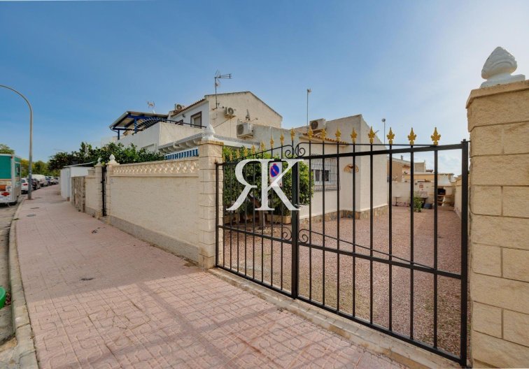 Revente - villa - Orihuela Costa - La Florida