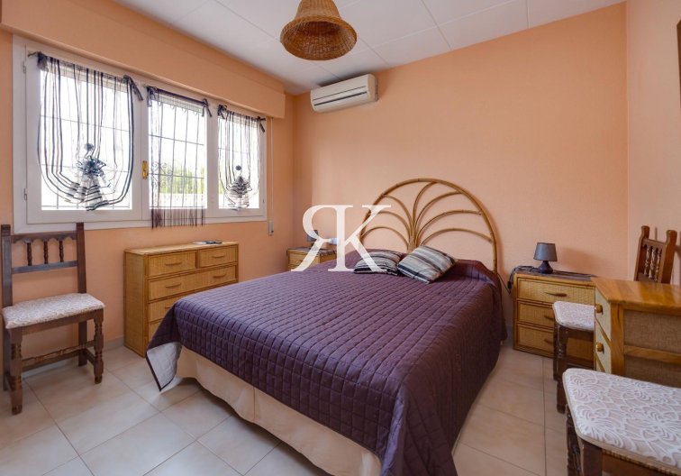 Revente - villa - Orihuela Costa - La Florida