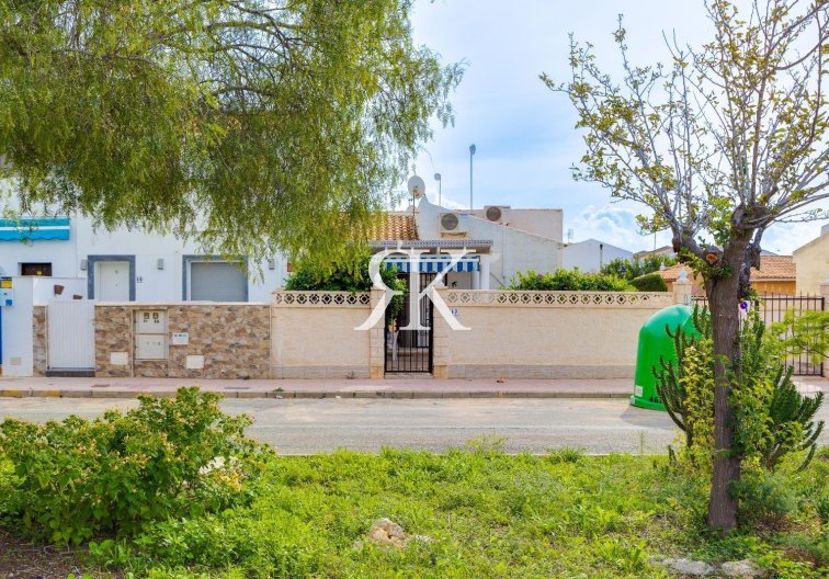 Revente - villa - Orihuela Costa - La Florida