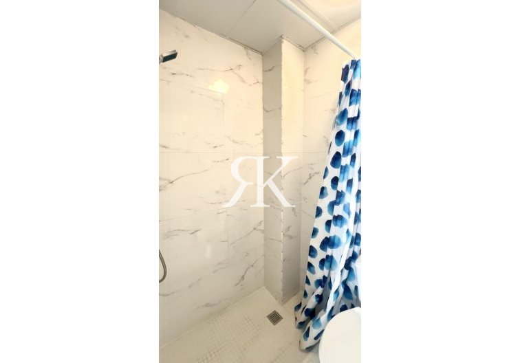 Revente - Appartement - Torrevieja - Paseo Maritimo