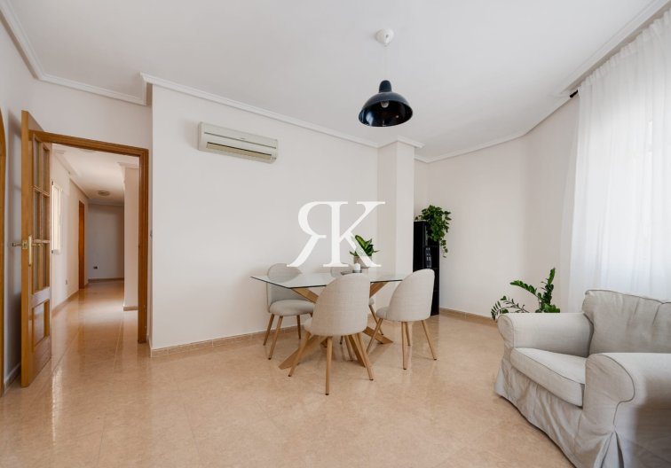 Herverkoop - Appartement - Jacarilla - Inland