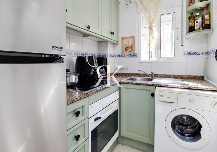 Revente - Bungalow - Torrevieja - Aguas Nuevas