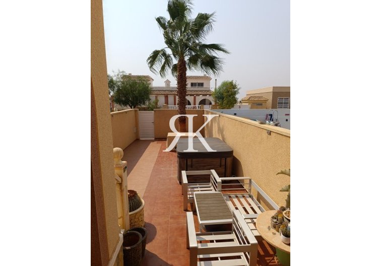 Herverkoop - town house - Avileses - Jerónimo Y Avileses