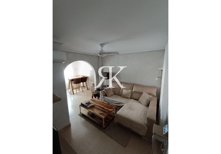 Herverkoop - town house - Avileses - Jerónimo Y Avileses