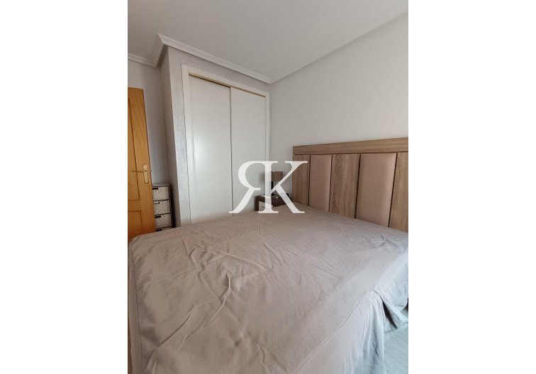 Herverkoop - town house - Avileses - Jerónimo Y Avileses