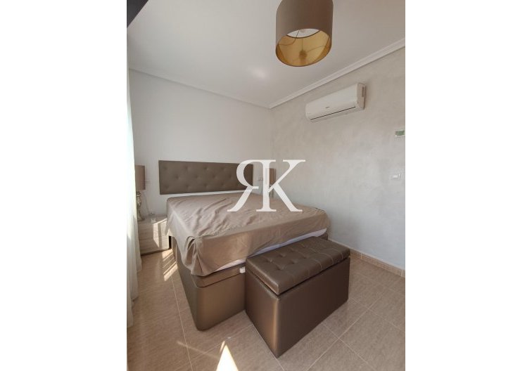 Herverkoop - town house - Avileses - Jerónimo Y Avileses