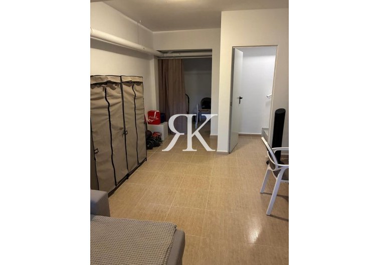 Herverkoop - town house - Avileses - Jerónimo Y Avileses