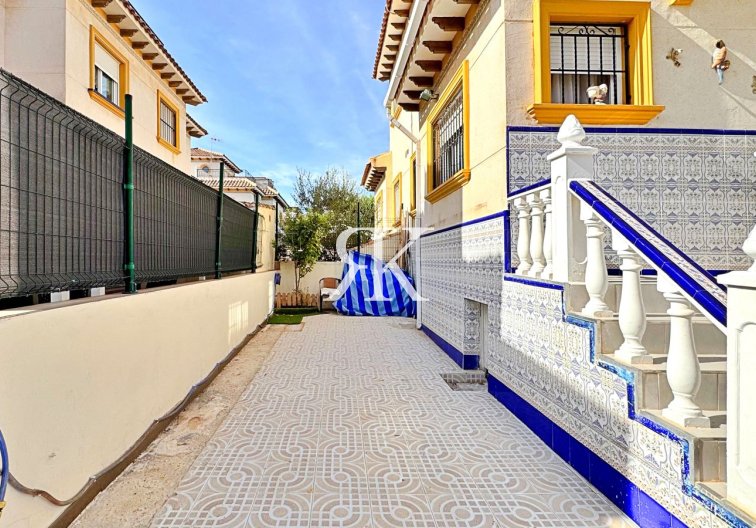 Wiederverkauf - town house - Orihuela Costa - Costa Blanca