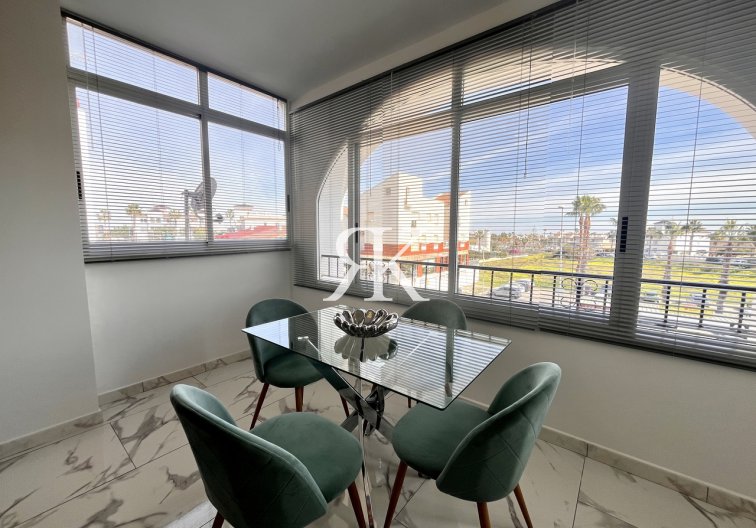 Resale - Apartment - Villamartin - Costa Blanca