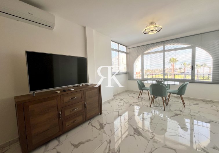 Resale - Apartment - Villamartin - Costa Blanca