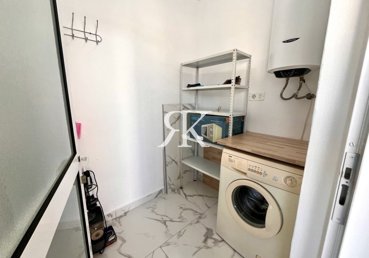 Resale - Apartment - Villamartin - Costa Blanca