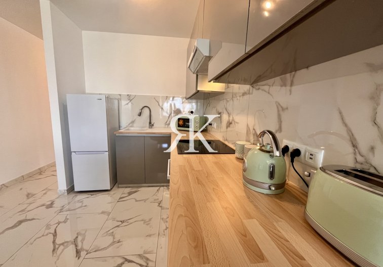 Resale - Apartment - Villamartin - Costa Blanca