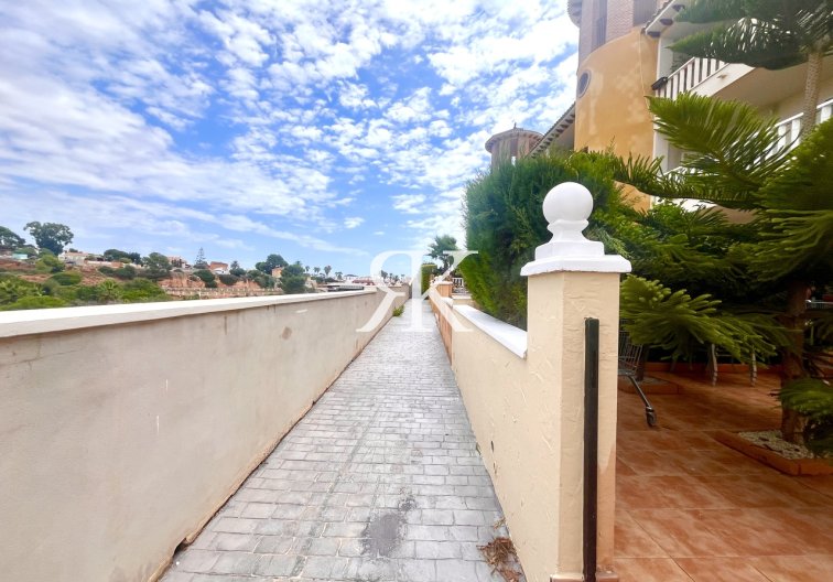 Resale - Apartment - Cabo Roig - Costa Blanca