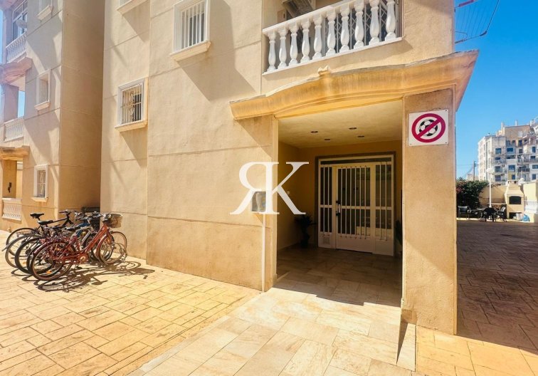 Revente - Appartement - Torrevieja - Nueva Torrevieja