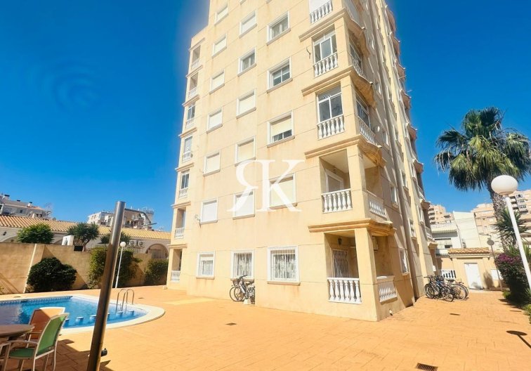 Revente - Appartement - Torrevieja - Nueva Torrevieja