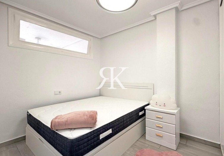 Herverkoop - Appartement - Torrevieja - Playa del Cura