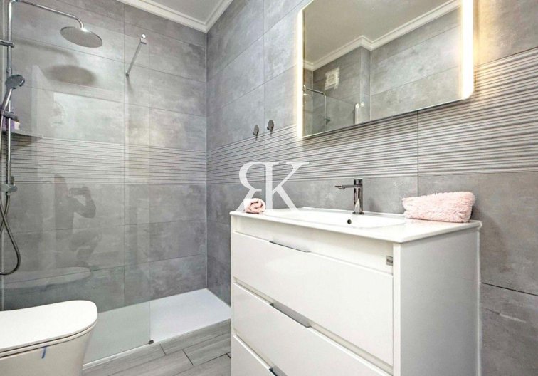 Herverkoop - Appartement - Torrevieja - Playa del Cura