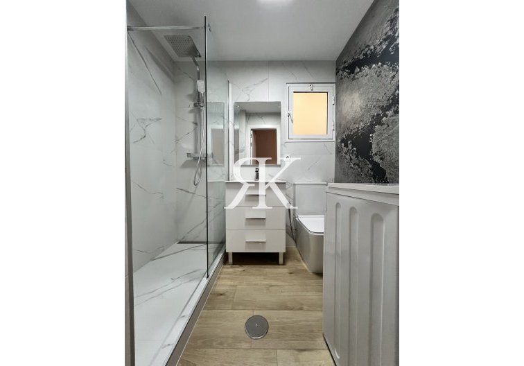 Herverkoop - Appartement - Torrevieja - Centro