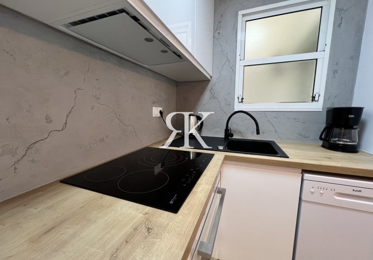 Herverkoop - Appartement - Torrevieja - Centro