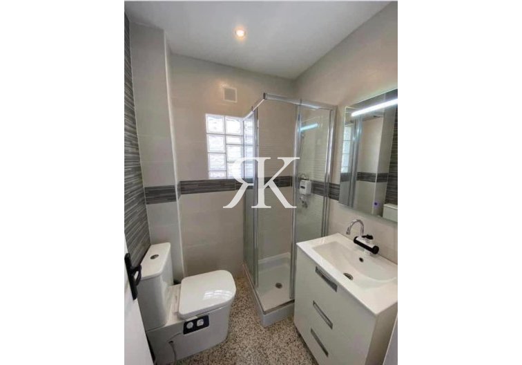 Resale - Apartment - Lo Pagan