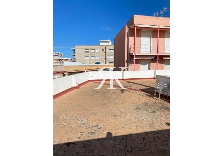 Resale - Apartment - Lo Pagan