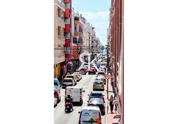 Resale - Apartment - Torrevieja - Playa de los Locos