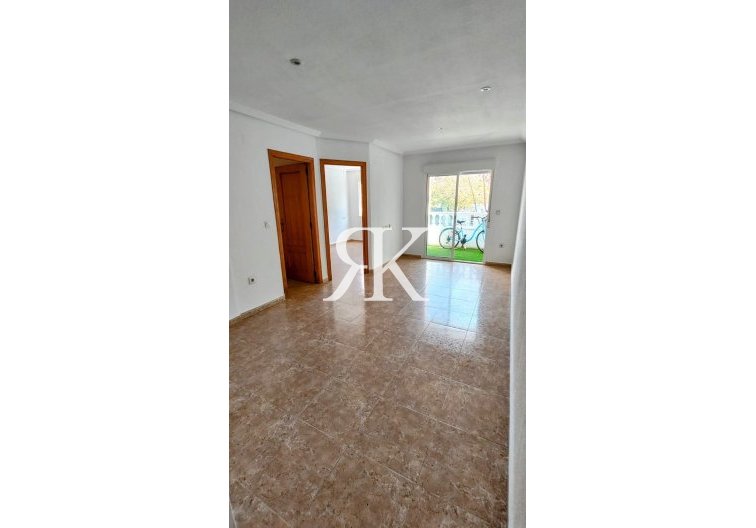 Resale - Apartment - Torrevieja - Playa de los Locos