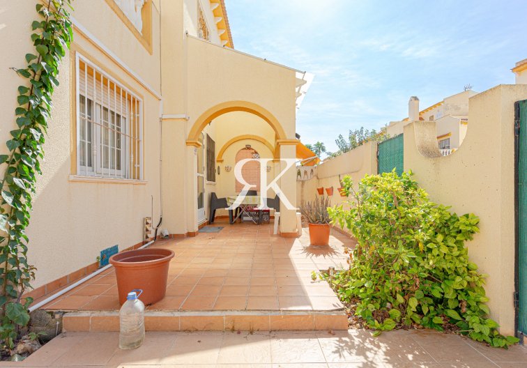 Wiederverkauf - villa - Pilar de la Horadada - Costa Blanca