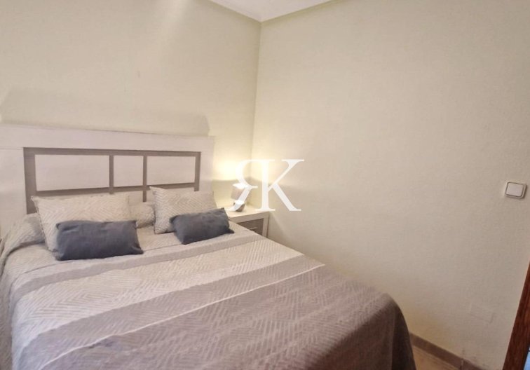 Segunda mano - town house - Torrevieja - Torreblanca