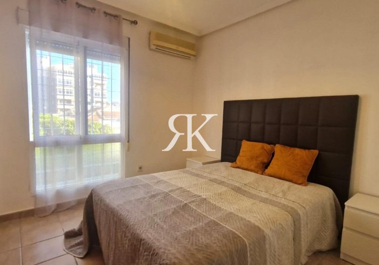 Segunda mano - town house - Torrevieja - Torreblanca