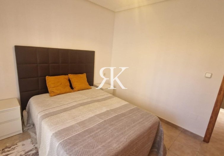 Segunda mano - town house - Torrevieja - Torreblanca