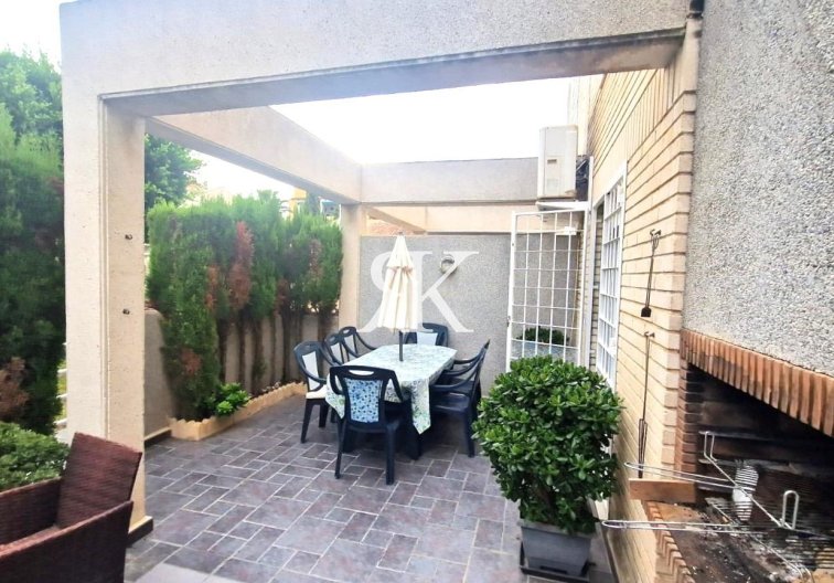 Segunda mano - town house - Torrevieja - Torreblanca