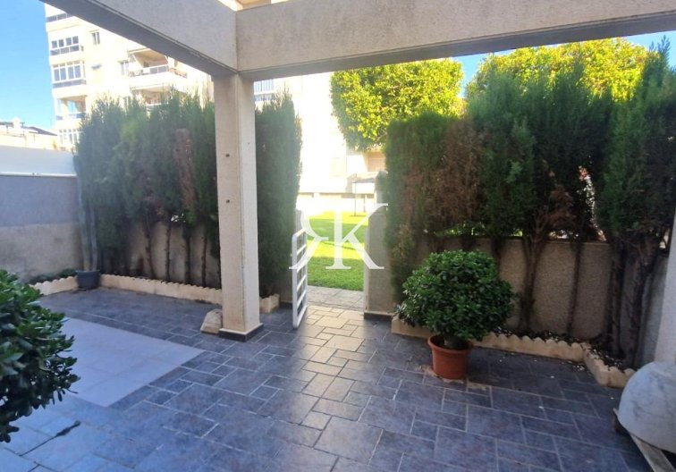 Segunda mano - town house - Torrevieja - Torreblanca